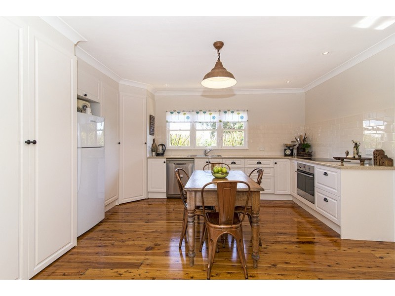 9a Chamberlain Street, North Toowoomba QLD 4350