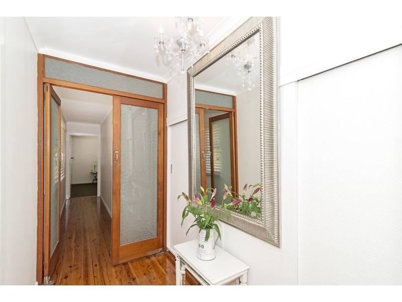 9a Chamberlain Street, North Toowoomba QLD 4350