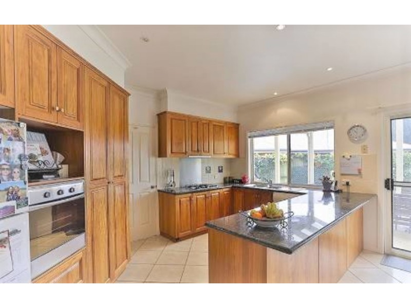 8 Poppy  Court, Middle Ridge QLD 4350