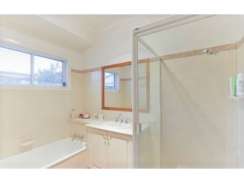 8 Poppy  Court, Middle Ridge QLD 4350