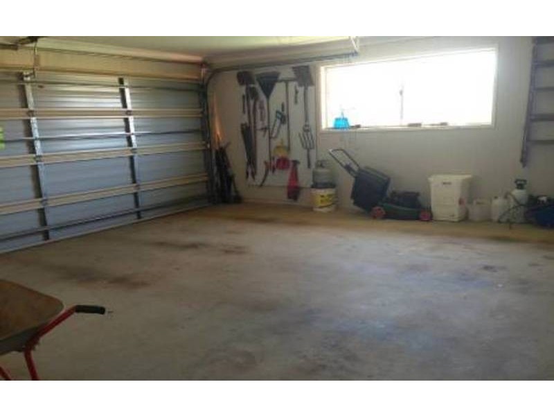 17 Wood Drive, Middle Ridge QLD 4350