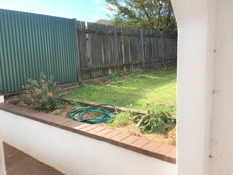 10 Sir Street, North Toowoomba QLD 4350