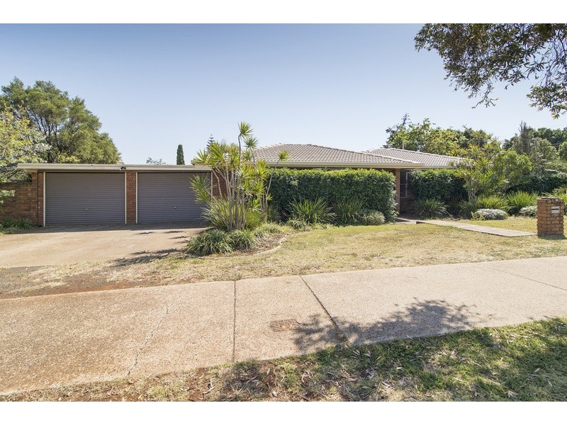 39 Hursley Road, Newtown QLD 4350