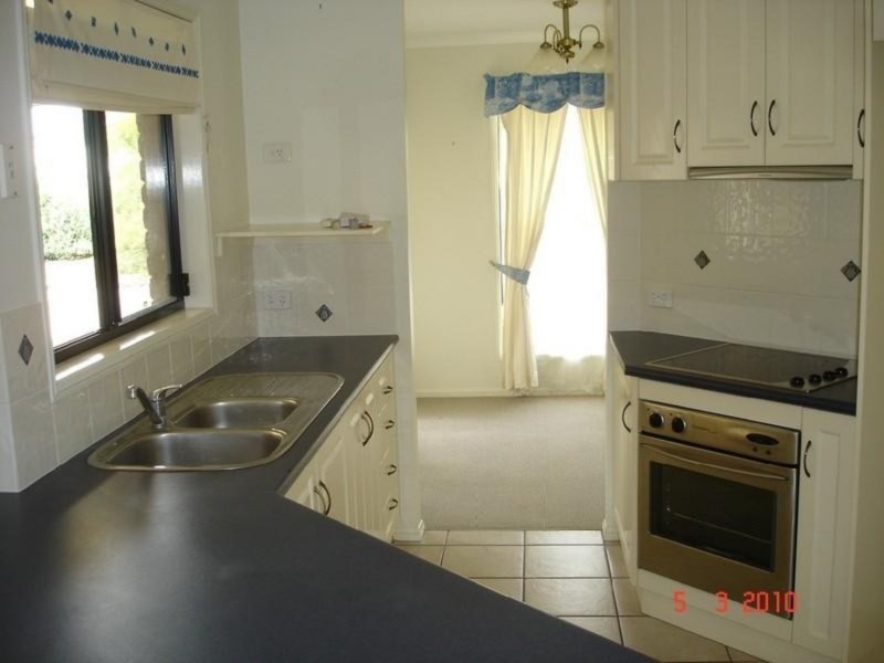 14 Russell Court, Wyreema QLD 4352