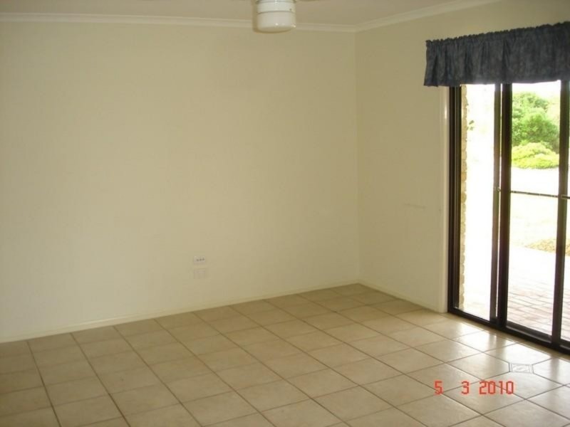 14 Russell Court, Wyreema QLD 4352