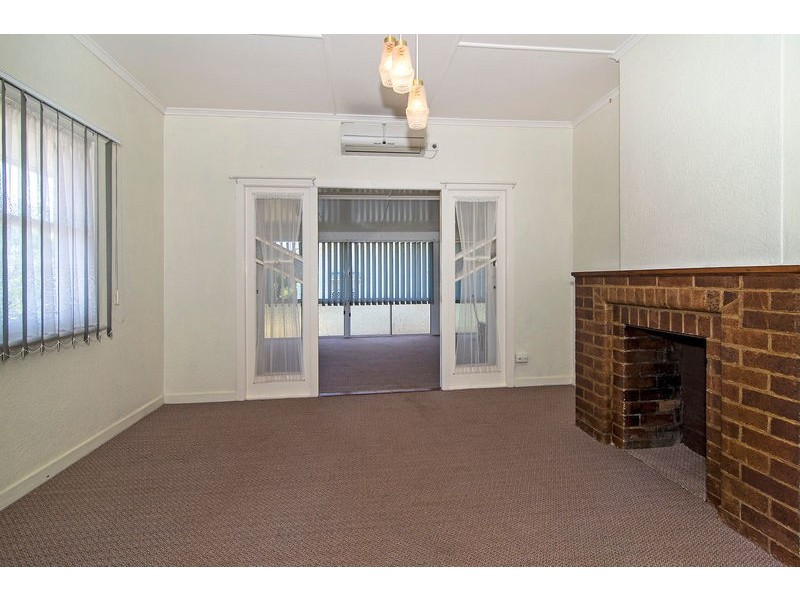 8 Jonathan  Street, Rockville QLD 4350