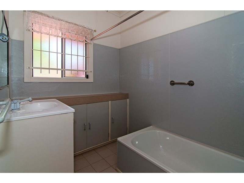 8 Jonathan  Street, Rockville QLD 4350