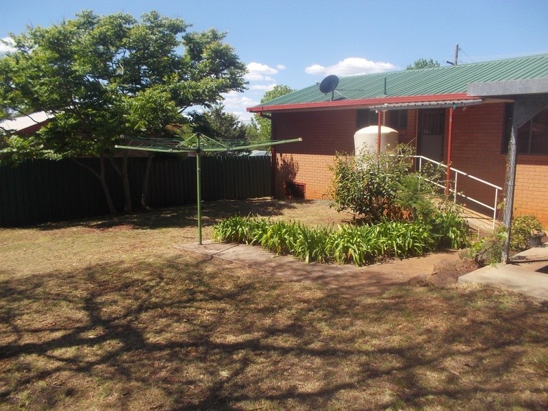 21 Burgundy Street, Wilsonton Heights QLD 4350