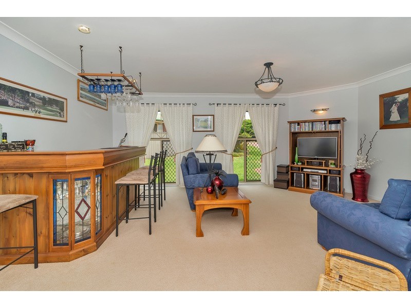 25 Malt Court, Kearneys Spring QLD 4350