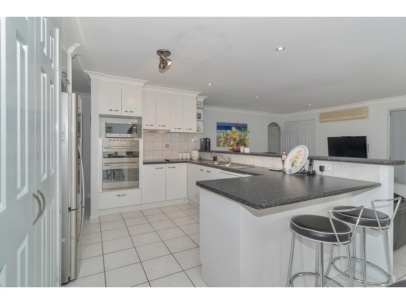 25 Malt Court, Kearneys Spring QLD 4350