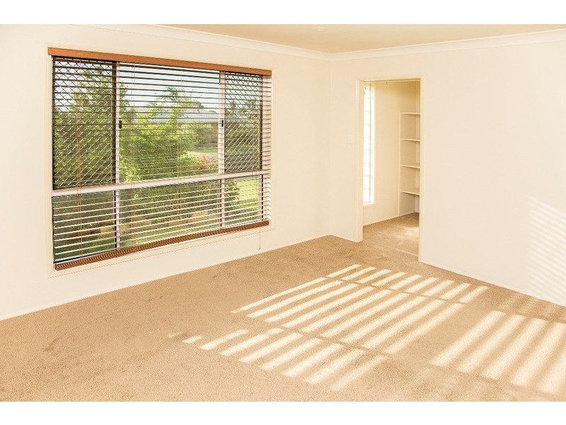 10 Evergreen Court, Glenvale QLD 4350