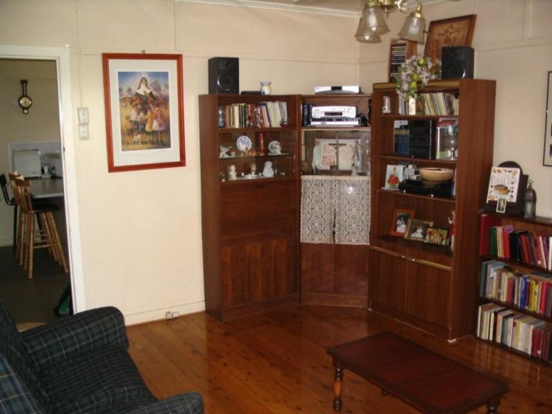 26 Walsh Street, Harlaxton QLD 4350