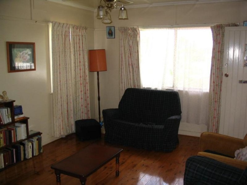 26 Walsh Street, Harlaxton QLD 4350
