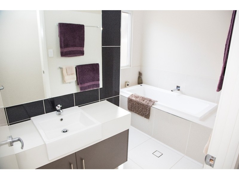 261a Geddes Street, Centenary Heights QLD 4350