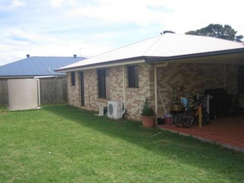 22 Pillar Street, Middle Ridge QLD 4350