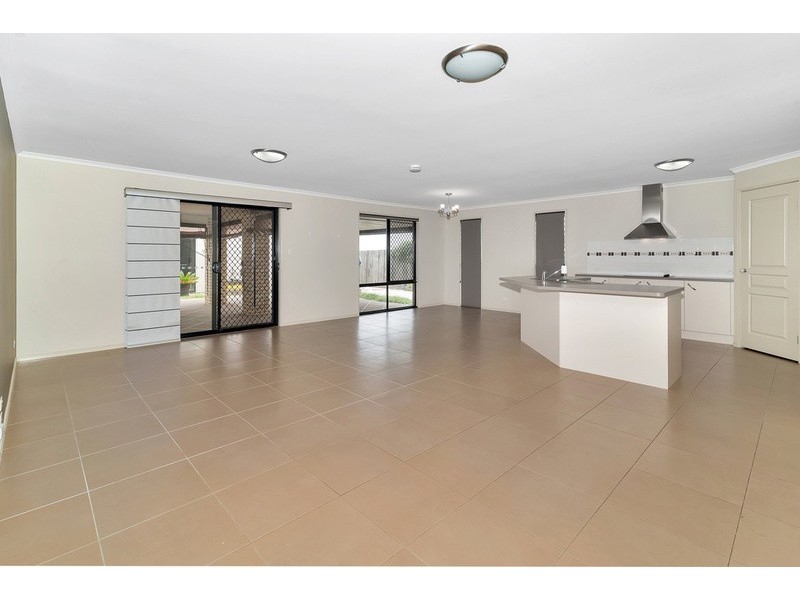 23 Ashford Drive, Wyreema QLD 4352