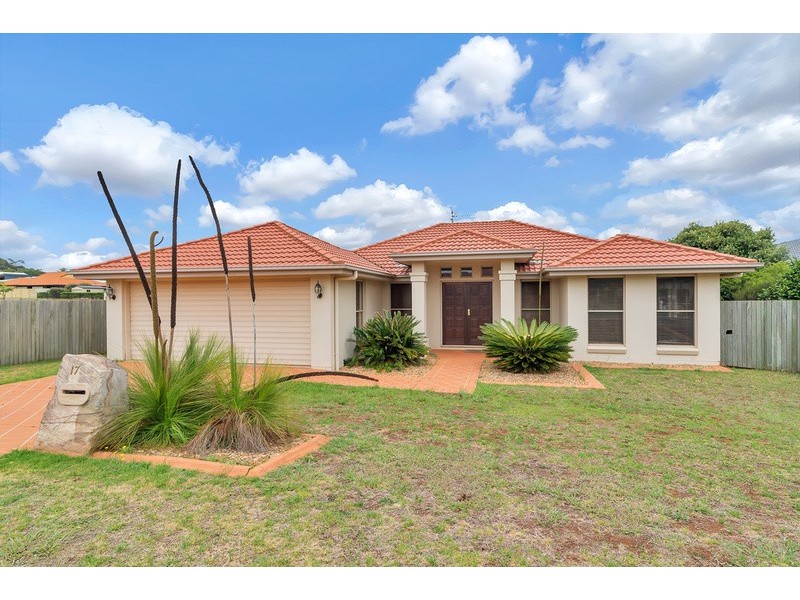 17 Wood Drive, Middle Ridge QLD 4350