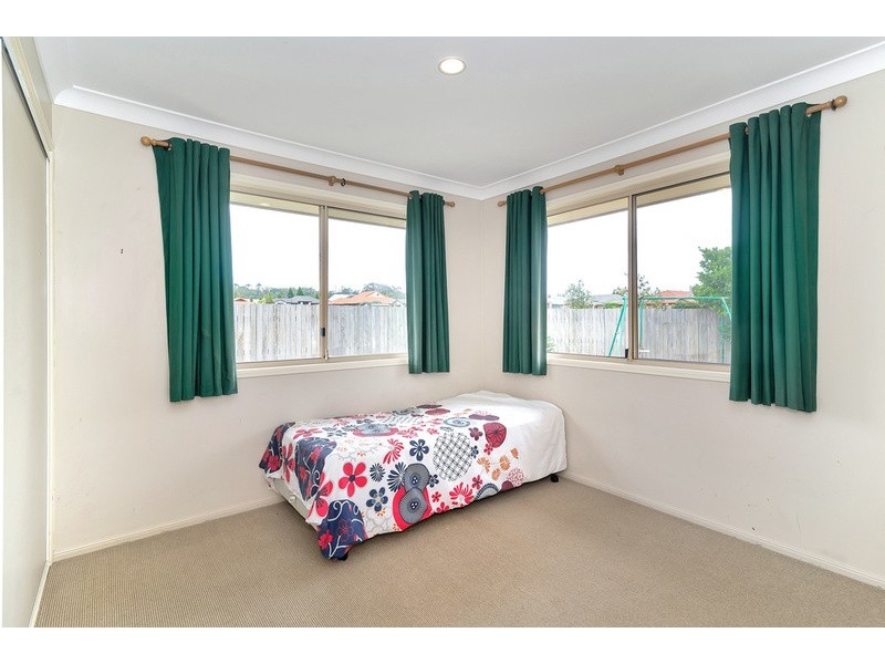 17 Wood Drive, Middle Ridge QLD 4350