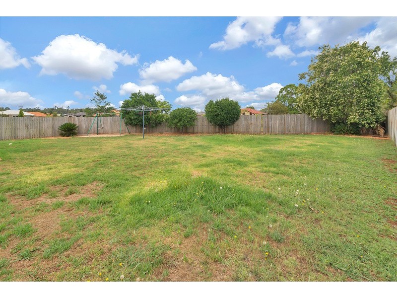 17 Wood Drive, Middle Ridge QLD 4350