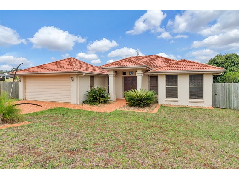 17 Wood Drive, Middle Ridge QLD 4350
