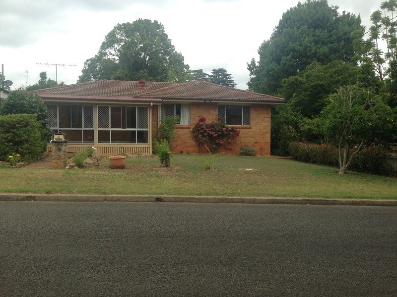 8 Tant Street, East Toowoomba QLD 4350