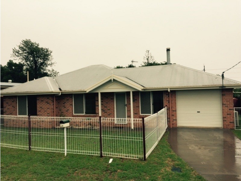 1a Eileen Street, Harristown QLD 4350