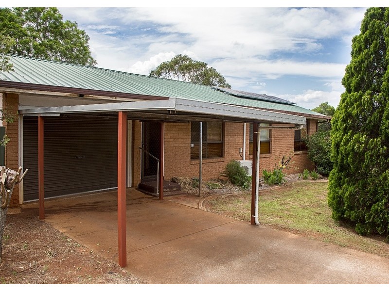 21 Burgundy Street, Wilsonton Heights QLD 4350