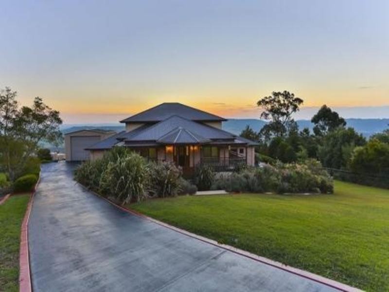 32 Panoramic Drive, Preston QLD 4352