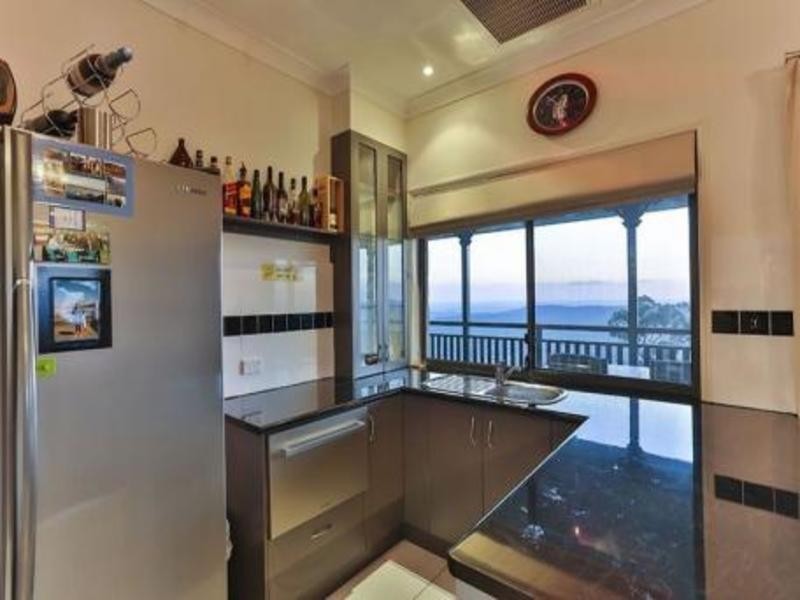 32 Panoramic Drive, Preston QLD 4352