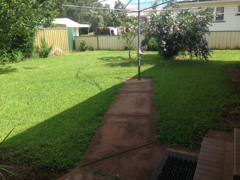 2/2a Burton Street, Harristown QLD 4350