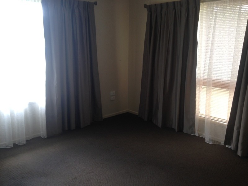 2/2a Burton Street, Harristown QLD 4350