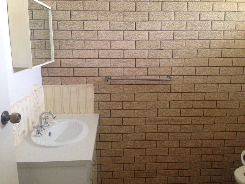 2/2a Burton Street, Harristown QLD 4350