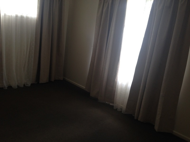 2/2a Burton Street, Harristown QLD 4350