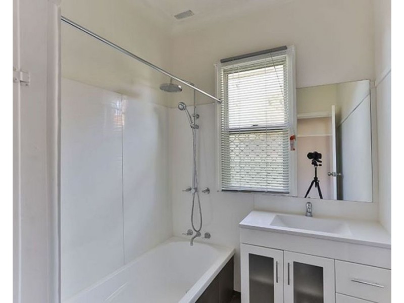 441 Tor Street, Newtown QLD 4350