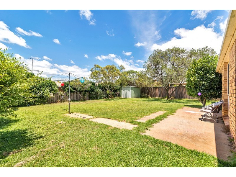 352 West Street, Kearneys Spring QLD 4350