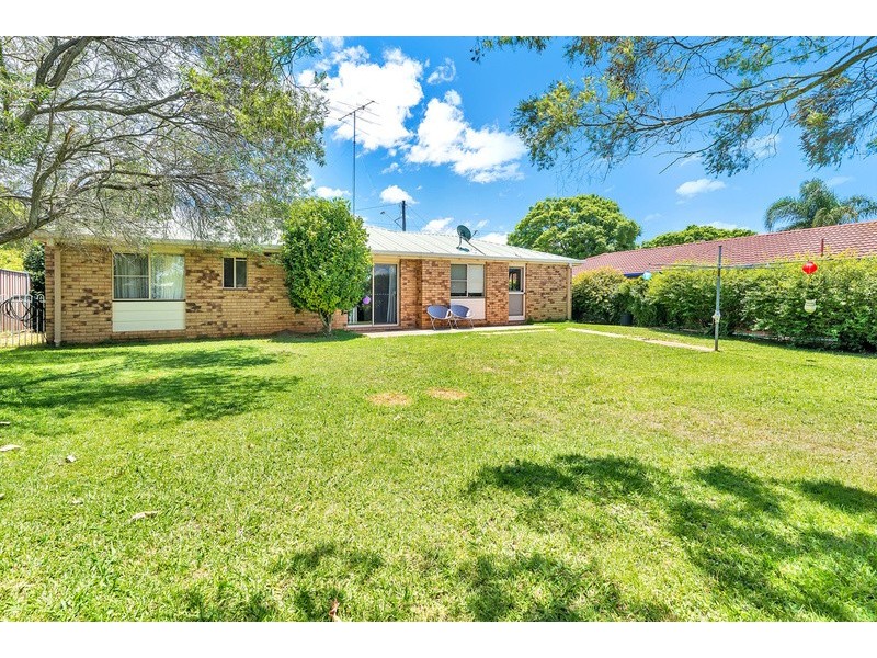 352 West Street, Kearneys Spring QLD 4350