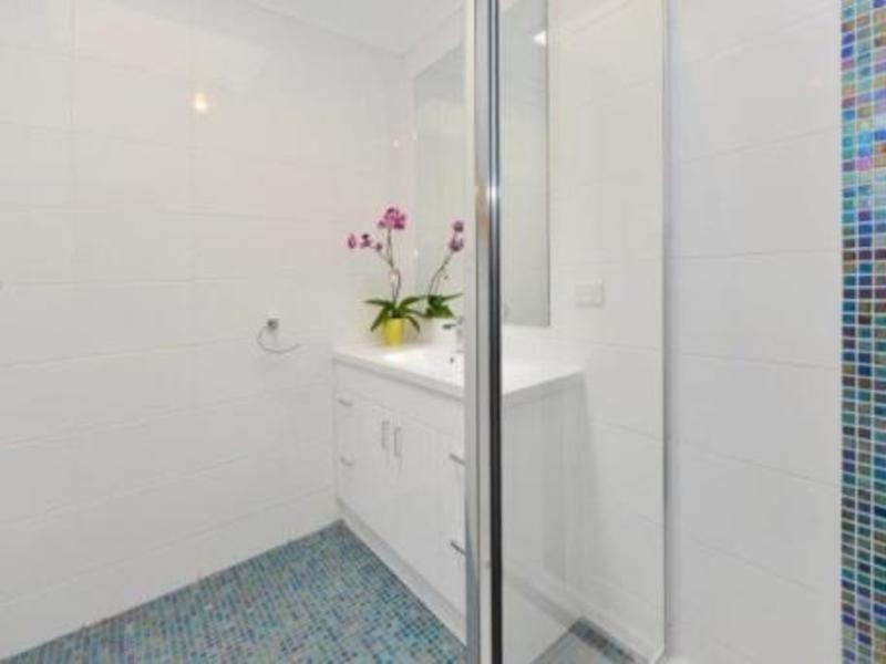 2/15 Sapphire Court, Kearneys Spring QLD 4350