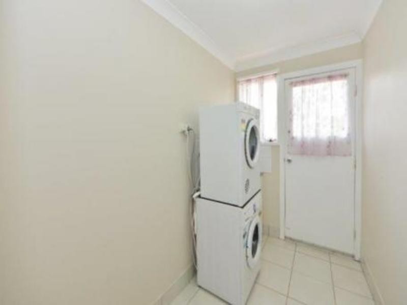 2/15 Sapphire Court, Kearneys Spring QLD 4350