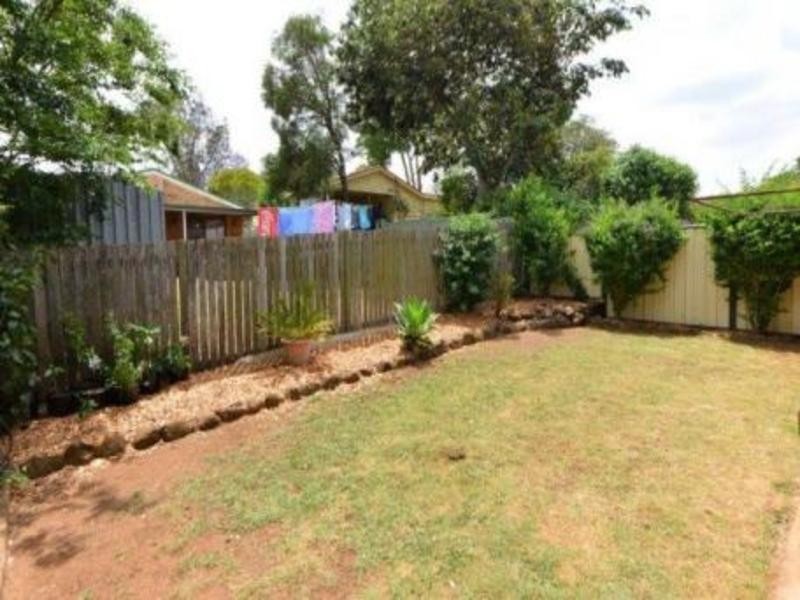 2/15 Sapphire Court, Kearneys Spring QLD 4350