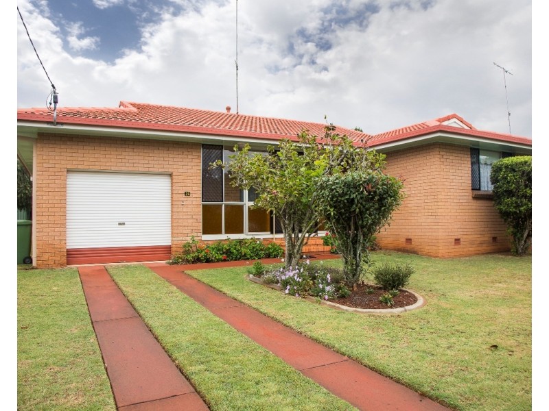26 Shennan Street, Harristown QLD 4350