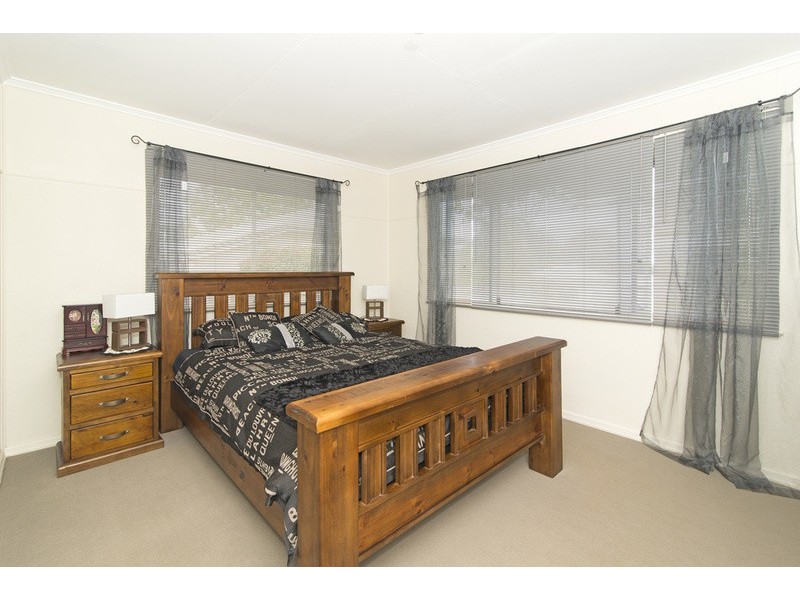 330a Hume Street, Centenary Heights QLD 4350