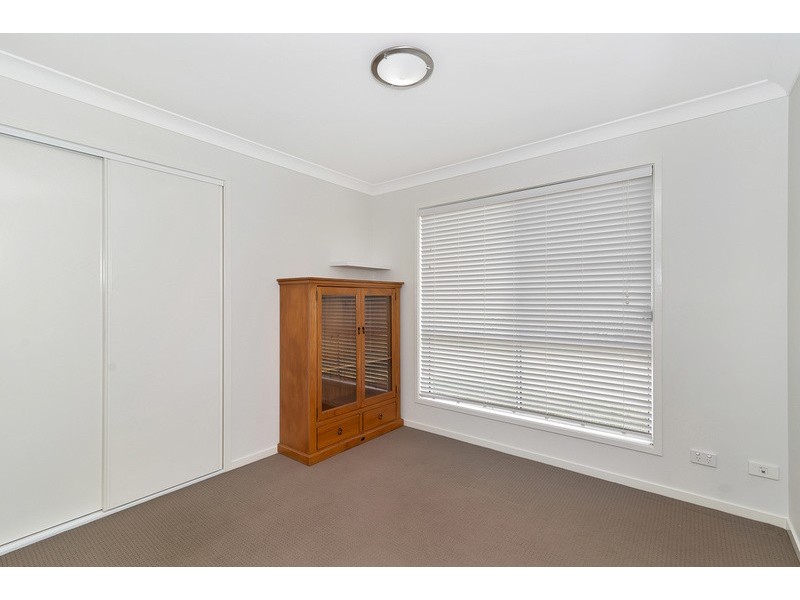 8b Dodd Street, Newtown QLD 4350
