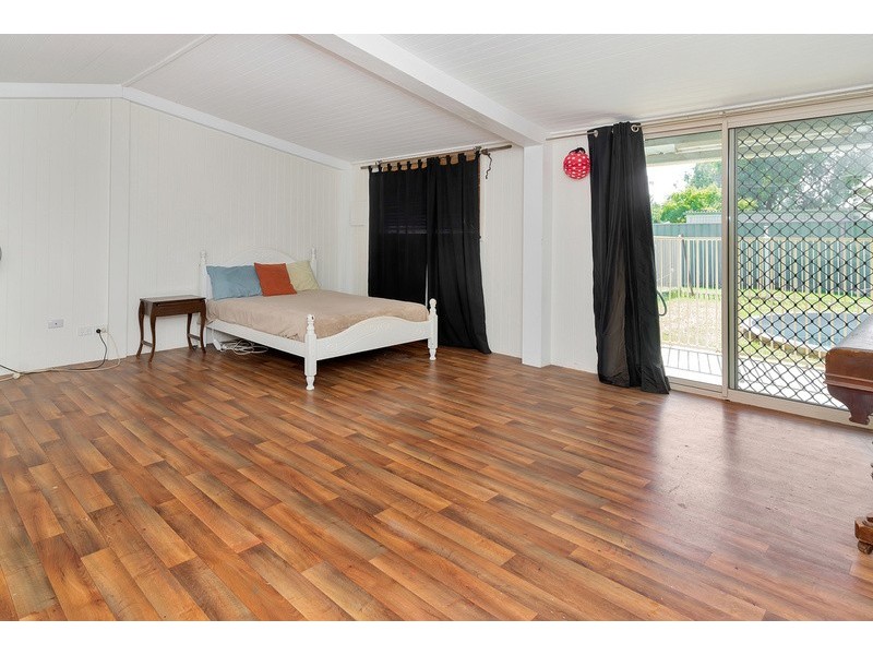 4 McDonald Street, Oakey QLD 4401
