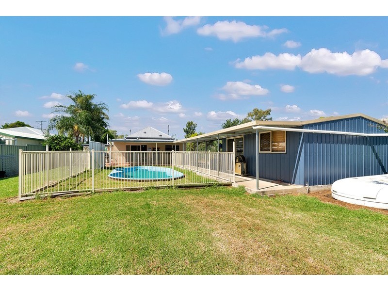 4 McDonald Street, Oakey QLD 4401