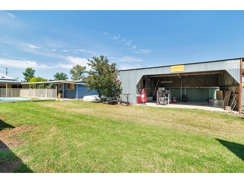 4 McDonald Street, Oakey QLD 4401