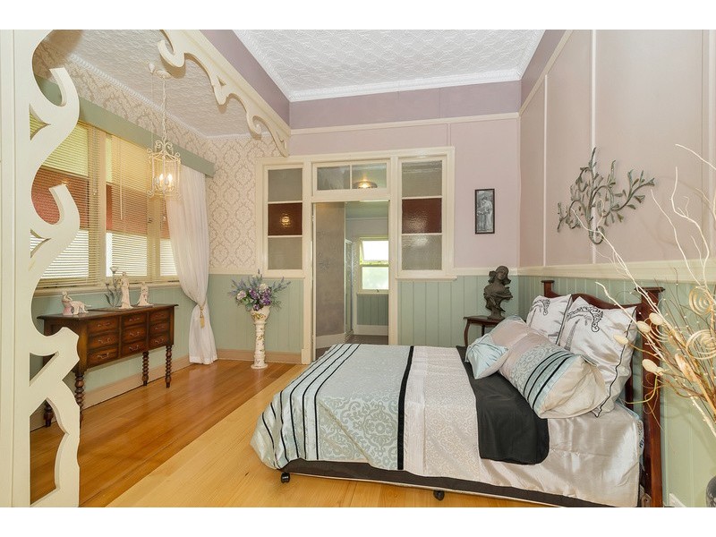 10 Gladstone Street, Newtown QLD 4350