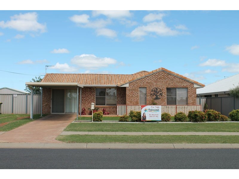 15  Hamlyn Road, Oakey QLD 4401