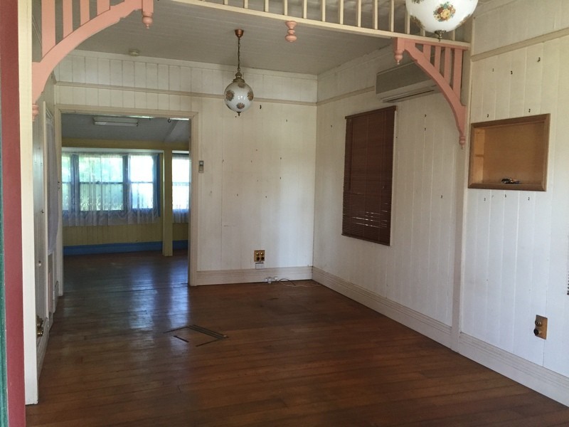 229 Bridge Street, Oakey QLD 4401