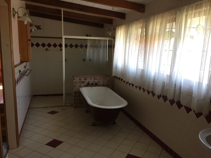 229 Bridge Street, Oakey QLD 4401