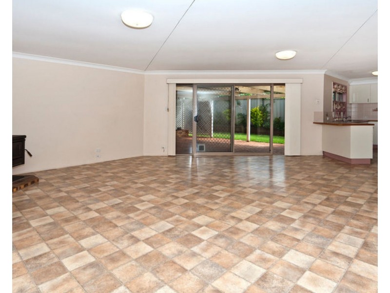 287 Greenwattle Street, Cranley QLD 4350